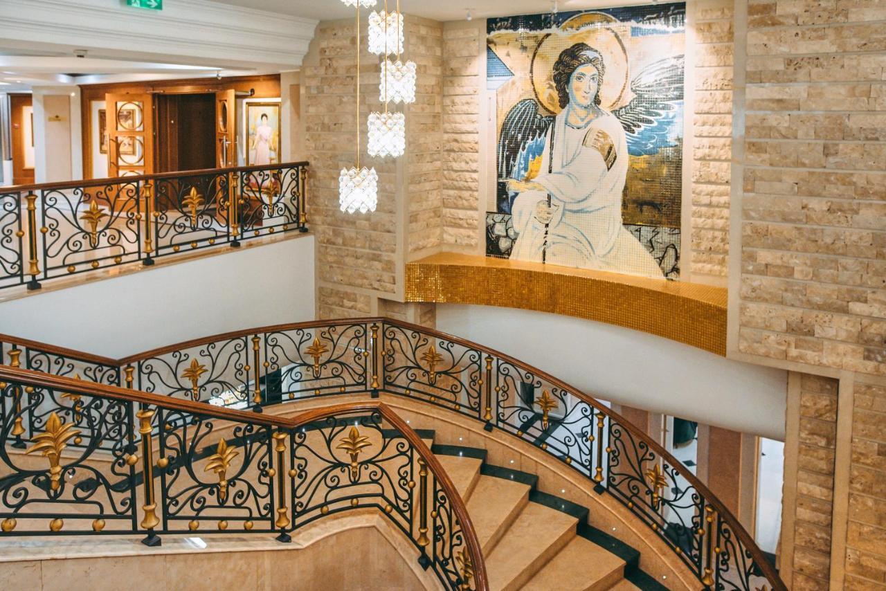 Hotell A - Izvor 5*